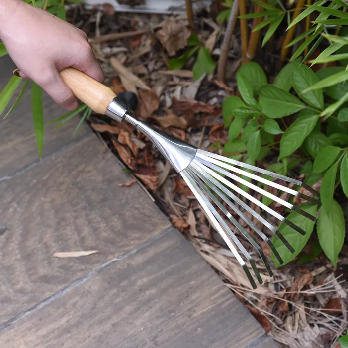 High Quality Corrosion Protection Stainless Steel Blade Bamboo Handle Small Gardening Interchangeable Hand Tools Set Garden Leaf